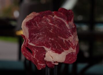 Was bedeutet Fleisch-Marmorierung? Erfahren Sie, warum feine Fettäderchen für Saftigkeit, Geschmack und passende Zubereitung wichtig sind.