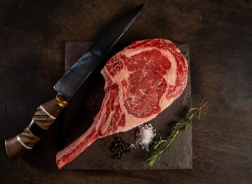 Was ist Hochrippe? Erfahren Sie mehr über Prime Rib und Prime Rib Steak sowie über Rezepte, Kerntemperatur, Grillen und richtiges Garen.