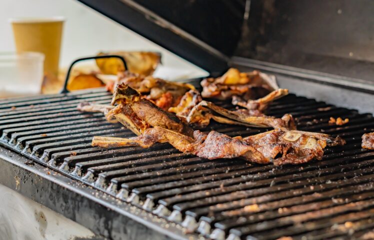 Roastbeef zubereiten: Alles zu Rezepten für Ofen, Grill, Pfanne, Sous-vide und Airfryer sowie die passende Kerntemperatur für den gewünschten Gargrad.